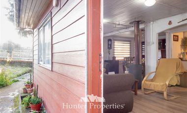 Casa en Venta en Casa esquina, cercana a calle Julio Buschmann, acceso principal a la ciudad