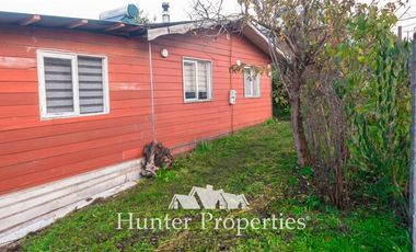 Casa en Venta en Casa esquina, cercana a calle Julio Buschmann, acceso principal a la ciudad