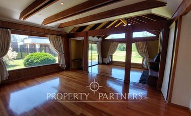 Gran casa en exclusivo condominio