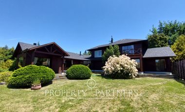 Gran casa en exclusivo condominio