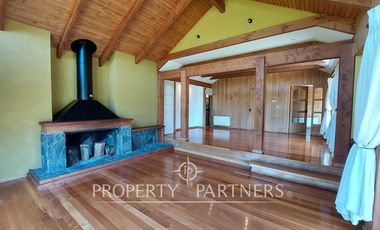 Gran casa en exclusivo condominio