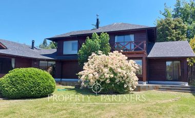 Gran casa en exclusivo condominio