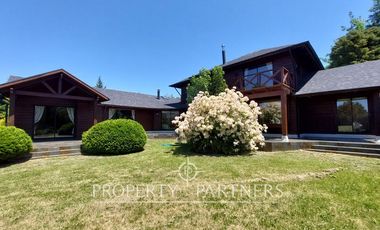 Gran casa en exclusivo condominio