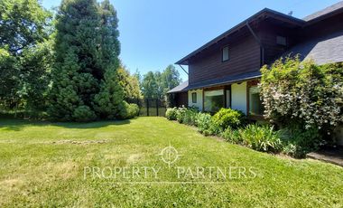 Gran casa en exclusivo condominio