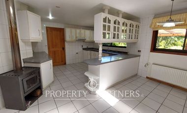 Gran casa en exclusivo condominio