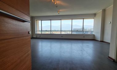 Oficina en arriendo en LO BARNECHEA