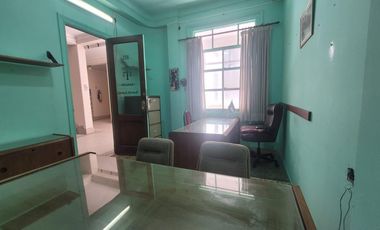 Venta Oficina en Microcentro Excelente Ubicación .