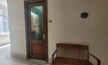 Venta Oficina en Microcentro Excelente Ubicación .