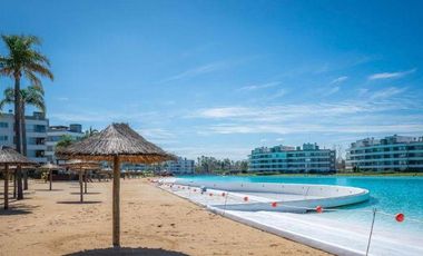 Casa en venta - 4 Dormitorios 6 Baños - Cochera - 500Mts2 - Pilar