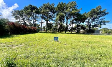 LOTE EN LA CALETA