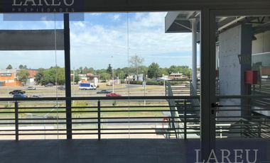 Oficina en venta de 54m2 - Complejo Verdi 57, Pilar