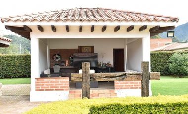 SE VENDE FINCA INDEPENDIENTE EN LA CEJA 3   CASAS Y PESEBRERA[alejoV]