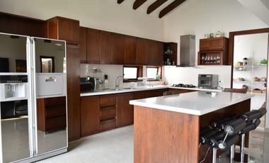 SE VENDE FINCA INDEPENDIENTE EN LA CEJA 3   CASAS Y PESEBRERA[alejoV]