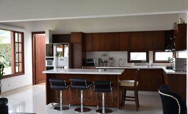 SE VENDE FINCA INDEPENDIENTE EN LA CEJA 3   CASAS Y PESEBRERA[alejoV]