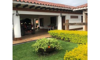 SE VENDE FINCA INDEPENDIENTE EN LA CEJA 3   CASAS Y PESEBRERA[alejoV]