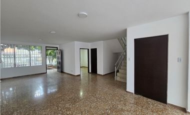 Casa independiente en arriendo barrio La Flora Cali