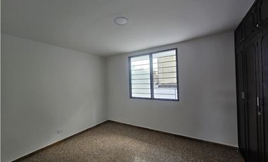 Casa independiente en arriendo barrio La Flora Cali