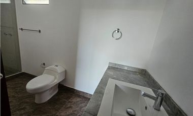 Casa independiente en arriendo barrio La Flora Cali