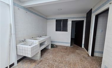Casa independiente en arriendo barrio La Flora Cali