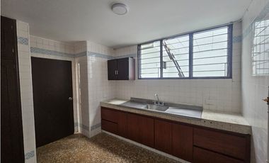 Casa independiente en arriendo barrio La Flora Cali