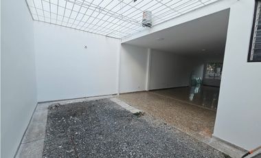 Casa independiente en arriendo barrio La Flora Cali