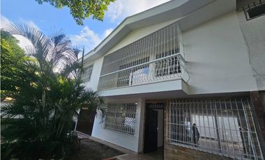 Casa independiente en arriendo barrio La Flora Cali