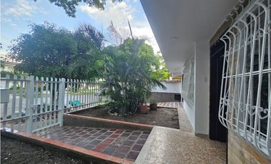 Casa independiente en arriendo barrio La Flora Cali