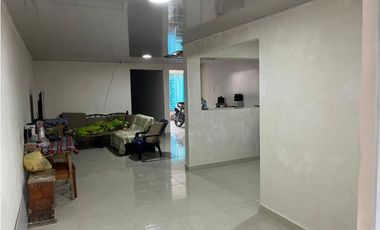 Casa esquinera con plancha en venta - Santa Elena El Cerrito Valle