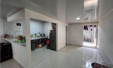 Casa esquinera con plancha en venta - Santa Elena El Cerrito Valle