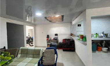 Casa esquinera con plancha en venta - Santa Elena El Cerrito Valle