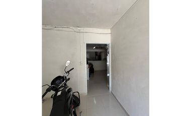 Casa esquinera con plancha en venta - Santa Elena El Cerrito Valle