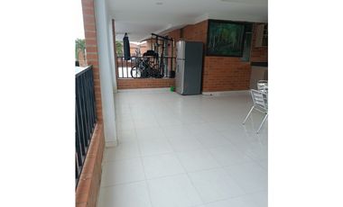 Se alquila hermosa casa Amoblada en Hacienda el Castillo