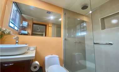 SE ARRIENDA APARTAMENTO AMOBLADO CON VISTA AL MAR, RODADERO SUR