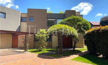 VENTA DE CASA EN SAN JOSÉ DE BAVARIA, 322 M2 POR $2.800'000.000