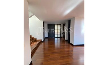 VENTA DE CASA EN SAN JOSÉ DE BAVARIA, 322 M2 POR $2.800'000.000