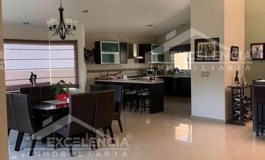 VENTA DE RESIDENCIA EN EL CLUB ERANDENI  DE UN NIVEL.