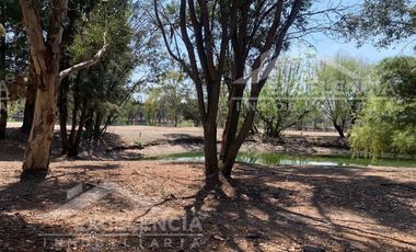 VENTA DE RESIDENCIA EN EL CLUB ERANDENI  DE UN NIVEL.