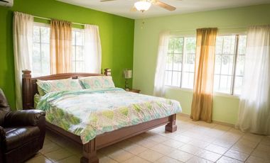 VENTA CASA EN CORONADO CON PISCINA  cv