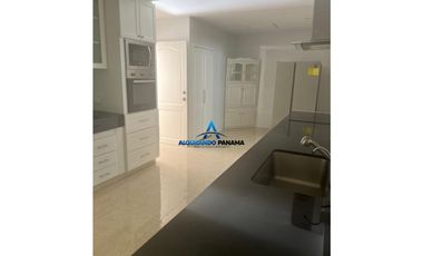 ALQUILER DE CASA EN RESIDENCIAL HOWARD