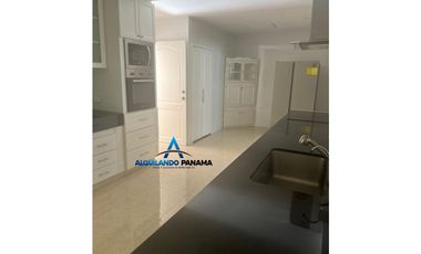ALQUILER DE CASA EN RESIDENCIAL HOWARD