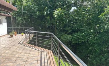 SE ALQUILA CASA EN CERRO ANCON