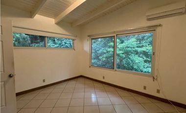 SE ALQUILA CASA EN CERRO ANCON