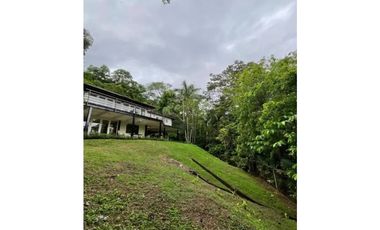 SE ALQUILA CASA EN CERRO ANCON