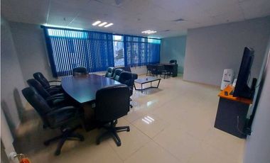 ALQUILER OFICINA AMOBLADA CENTRICA VIA ESPAÑA EN PLAZA COMERCIAL