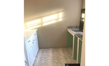 VENTA  CASA EN DAVID DE  1,000 METROS MAS 9 APARTAMENTOS