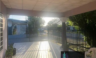 VENTA  CASA EN DAVID DE  1,000 METROS MAS 9 APARTAMENTOS