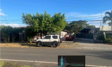 VENTA  CASA EN DAVID DE  1,000 METROS MAS 9 APARTAMENTOS