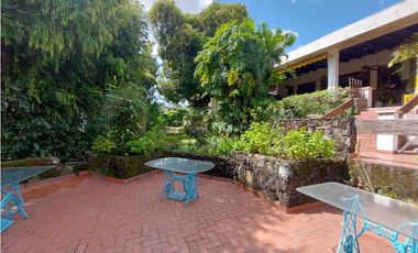 Casa con 2 lotes en Los Angeles Betania # 2155 cvd