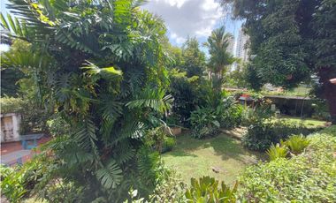 Casa con 2 lotes en Los Angeles Betania # 2155 cvd
