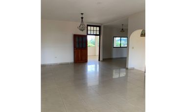 Casa a la venta, San Carlitos David